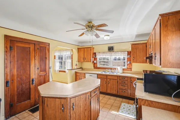 $250,000 | 5284 East Territorial Road, Pleasant Lake, MI 49272