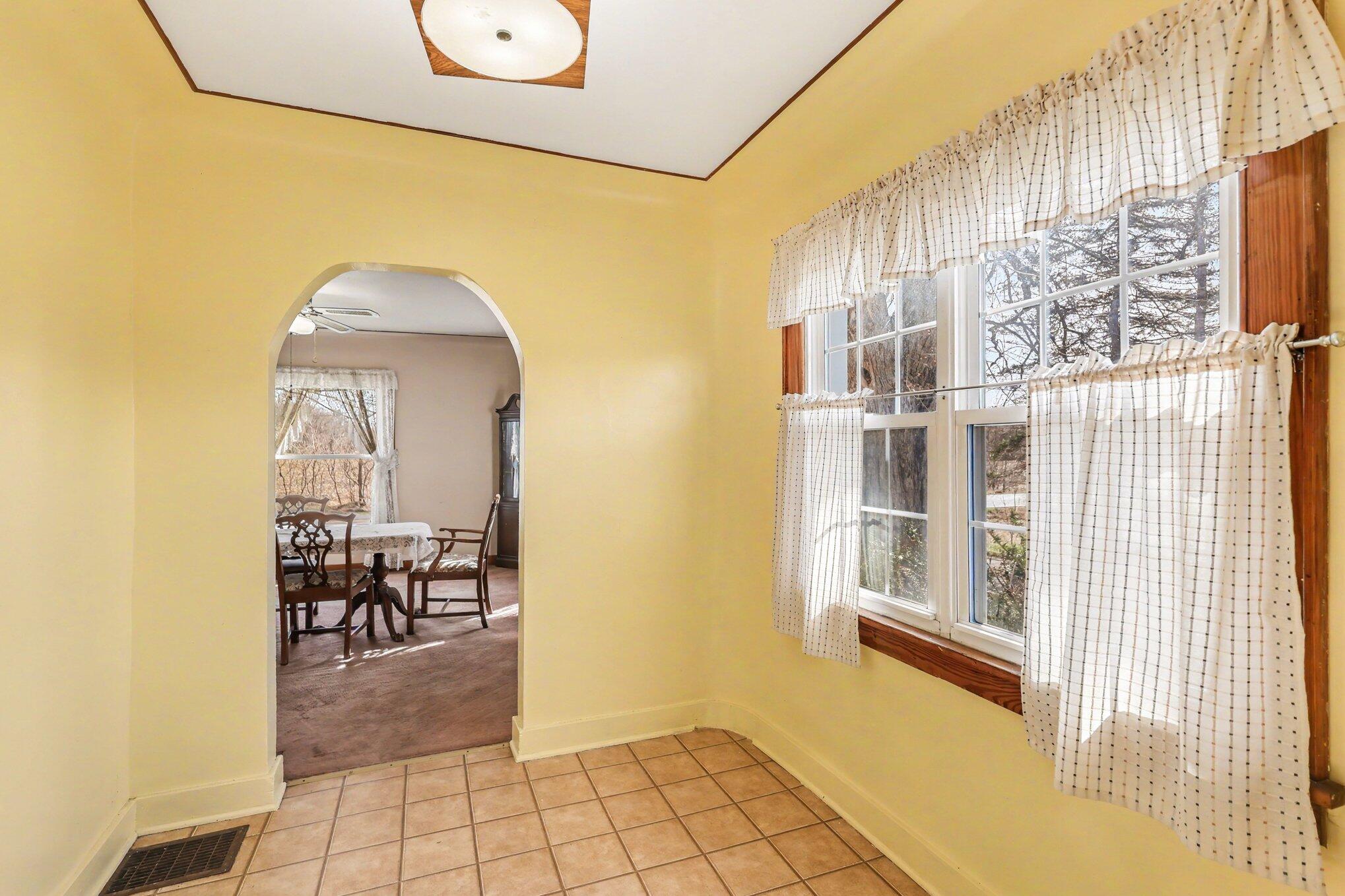 5284 East Territorial Road Pleasant Lake, MI 49272 - Photo 8 of 38 017_file_1343