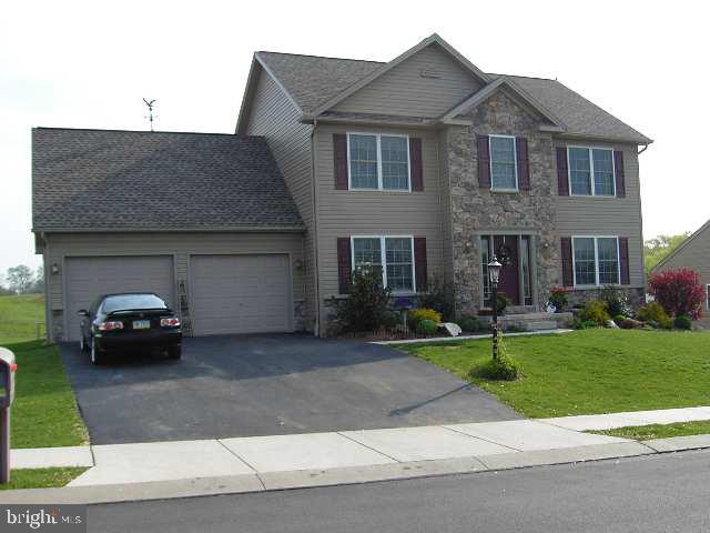 1455 Saddleback Road York, PA 17408 - Photo 1 of 8 Gallery Image 1