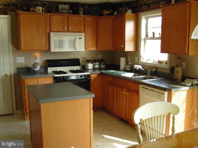 1455 Saddleback Road York, PA 17408 - Photo 7 of 8 Gallery Image 7