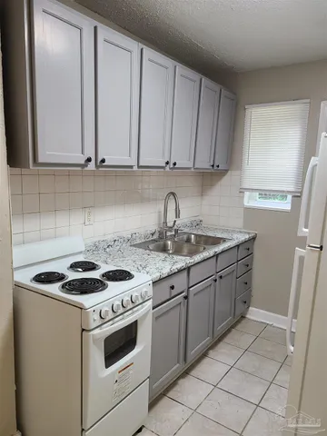 $995 | 612 McCarroll Road, Unit B, Pensacola, FL 32507