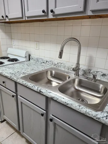 $995 | 612 McCarroll Road, Unit B, Pensacola, FL 32507