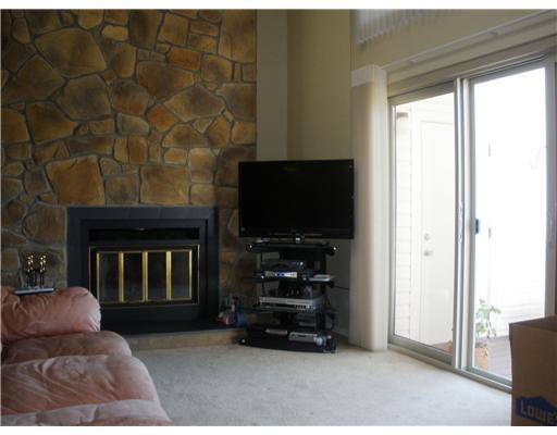 1907 Kenzie Road Pittsburgh, PA 15205 - Photo 6 of 13 Living Room.
