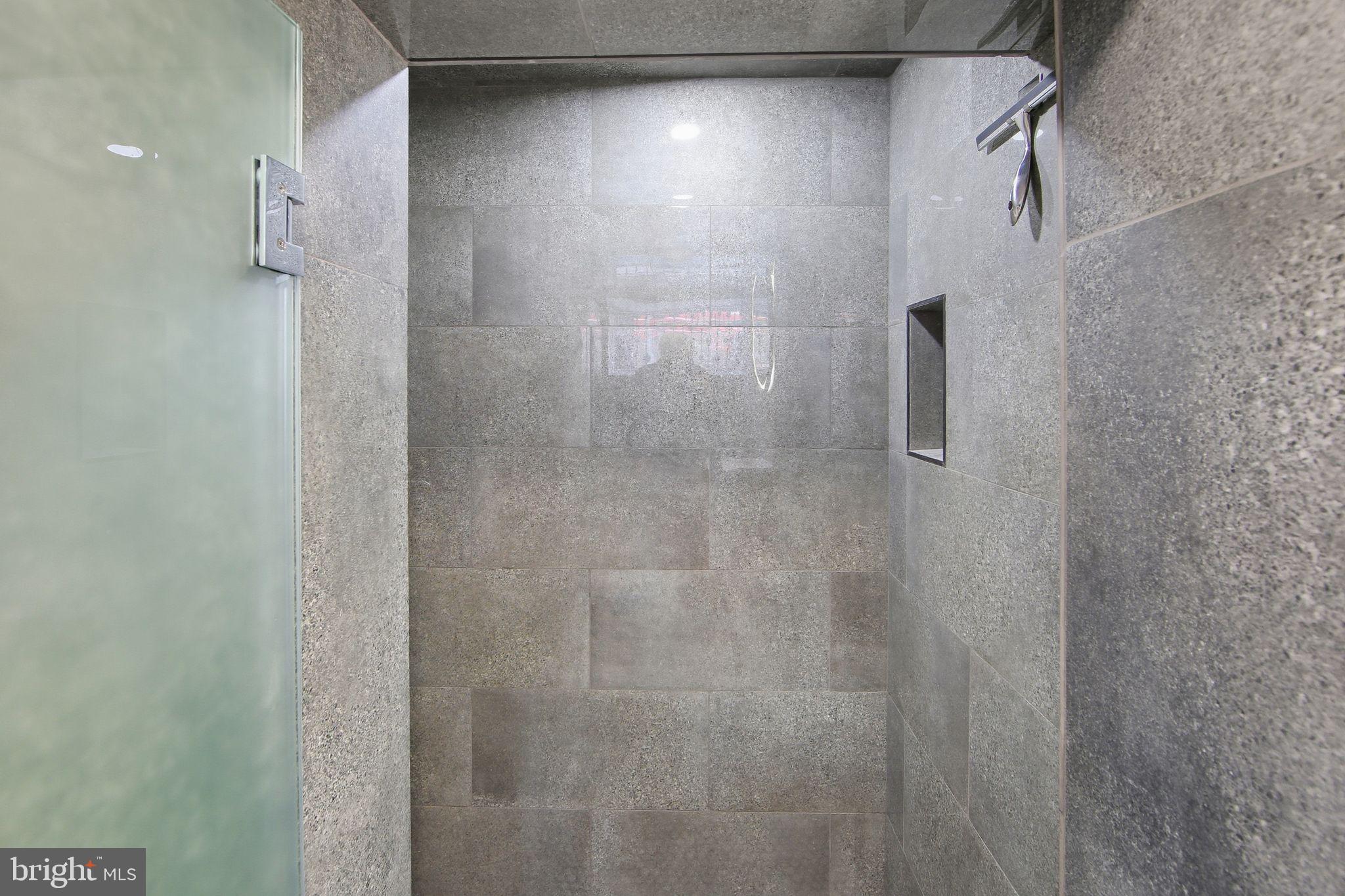 508 Taylor Street Wilmington, DE 19801 - Photo 21 of 46 a bathroom with a shower