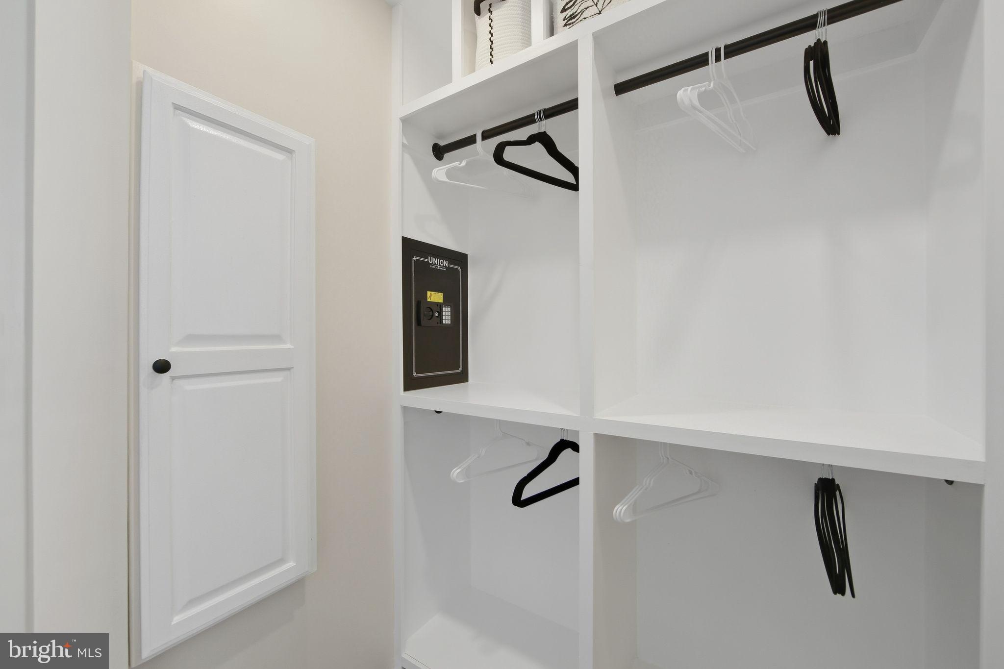 508 Taylor Street Wilmington, DE 19801 - Photo 33 of 46 a view of a walk in closet