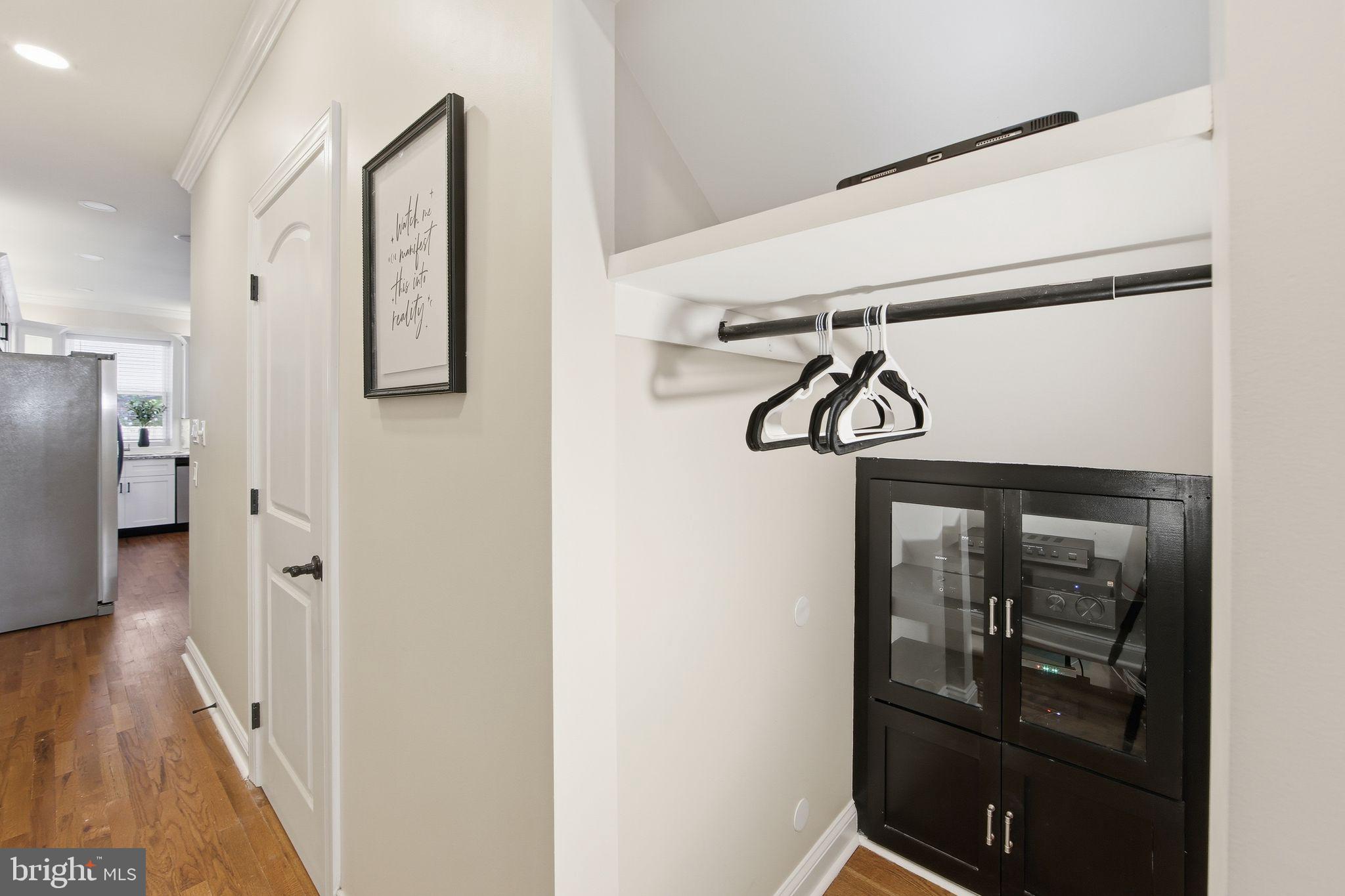 508 Taylor Street Wilmington, DE 19801 - Photo 8 of 46 a view of a hallway with a elevator