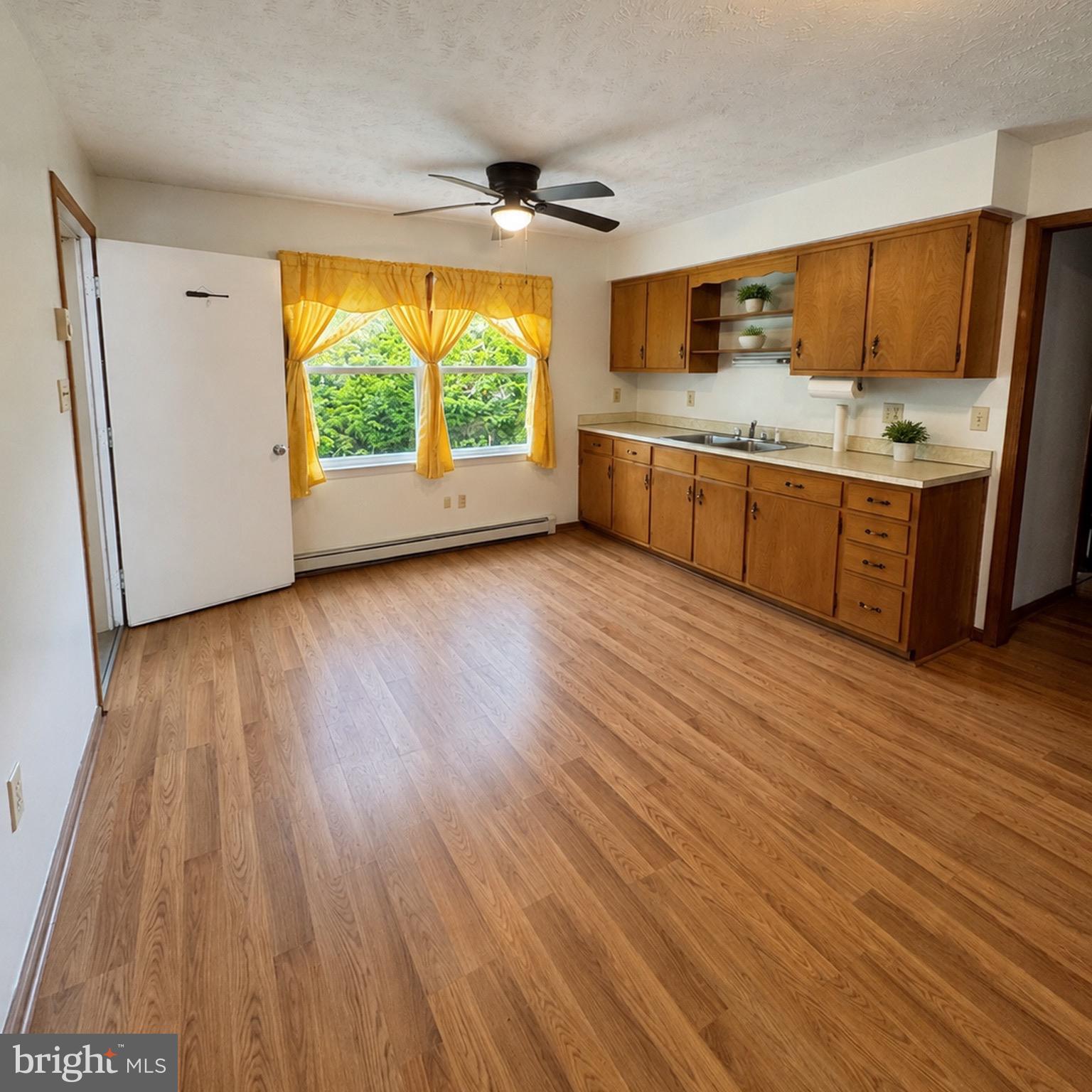 91 Lower View Road Strasburg, VA 22657 - Photo 9 of 21 Eat in Kitchen