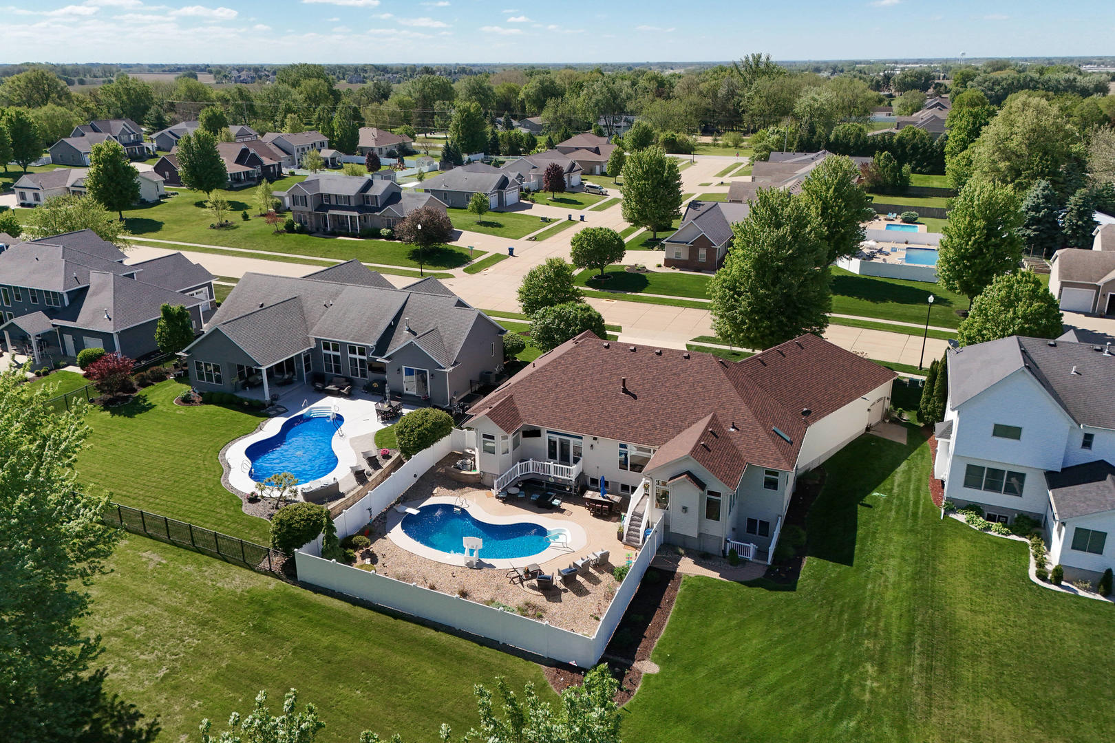 920 Rustic View Court Eldridge, IA 52748 - Photo 6 of 63