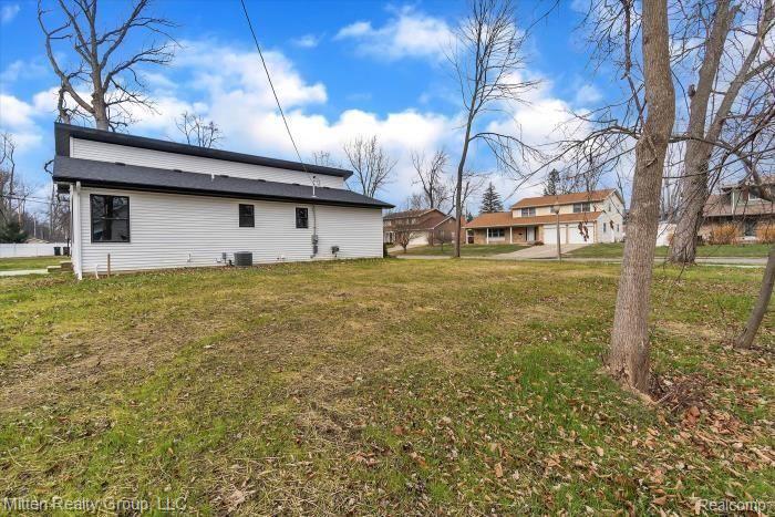 3217 Rice Lansing, MI 48911 - Photo 7 of 25