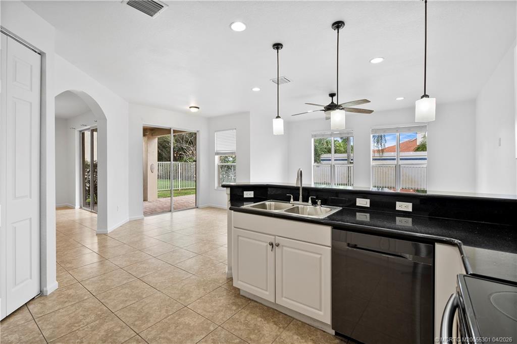 2736 Southwest Butterfly Lane Palm City, FL 34990 - Photo 13 of 34