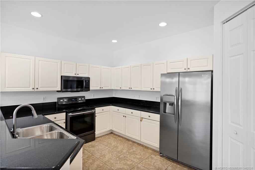 2736 Southwest Butterfly Lane Palm City, FL 34990 - Photo 14 of 34