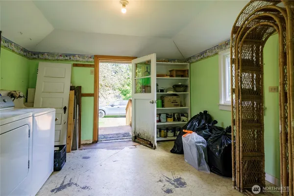 $298,500 | 823 Lacey Street Southeast, Lacey, WA 98503