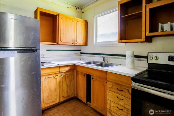 $298,500 | 823 Lacey Street Southeast, Lacey, WA 98503