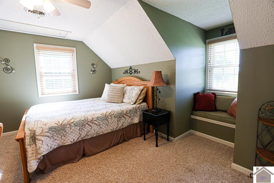 8835 Harris Road West Paducah, KY 42086 - Photo 33 of 35 Guest Bedroom