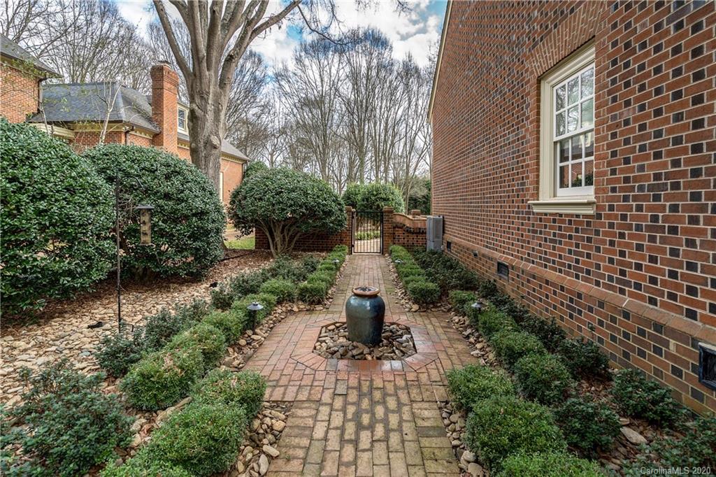 8200 Fairview Road Charlotte, NC 28226 - Photo 27 of 31 Gallery Image 27