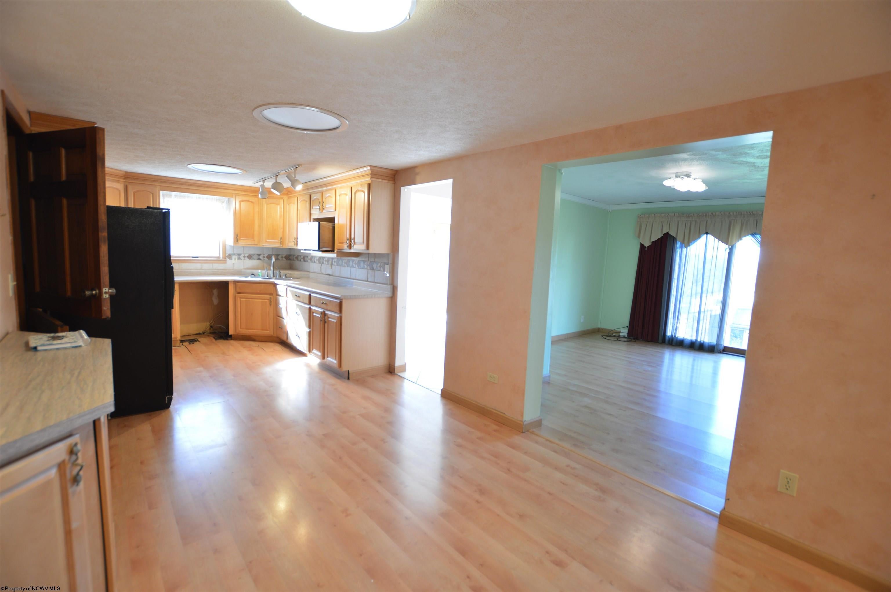 228 Clark Road Morgantown, WV 26508 - Photo 10 of 28 Gallery Image 10