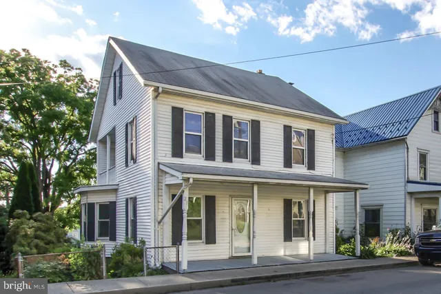 $159,900 | 28 North 4th Street, Halifax, PA 17032