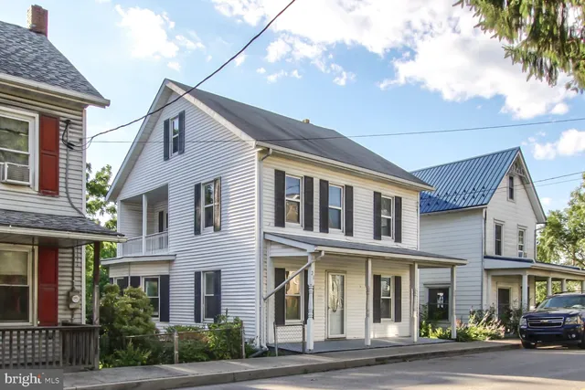 $159,900 | 28 North 4th Street, Halifax, PA 17032