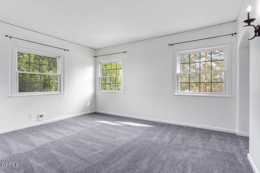 2452 Boulder Road Altadena, CA 91001 - Photo 22 of 33 an empty room with windows