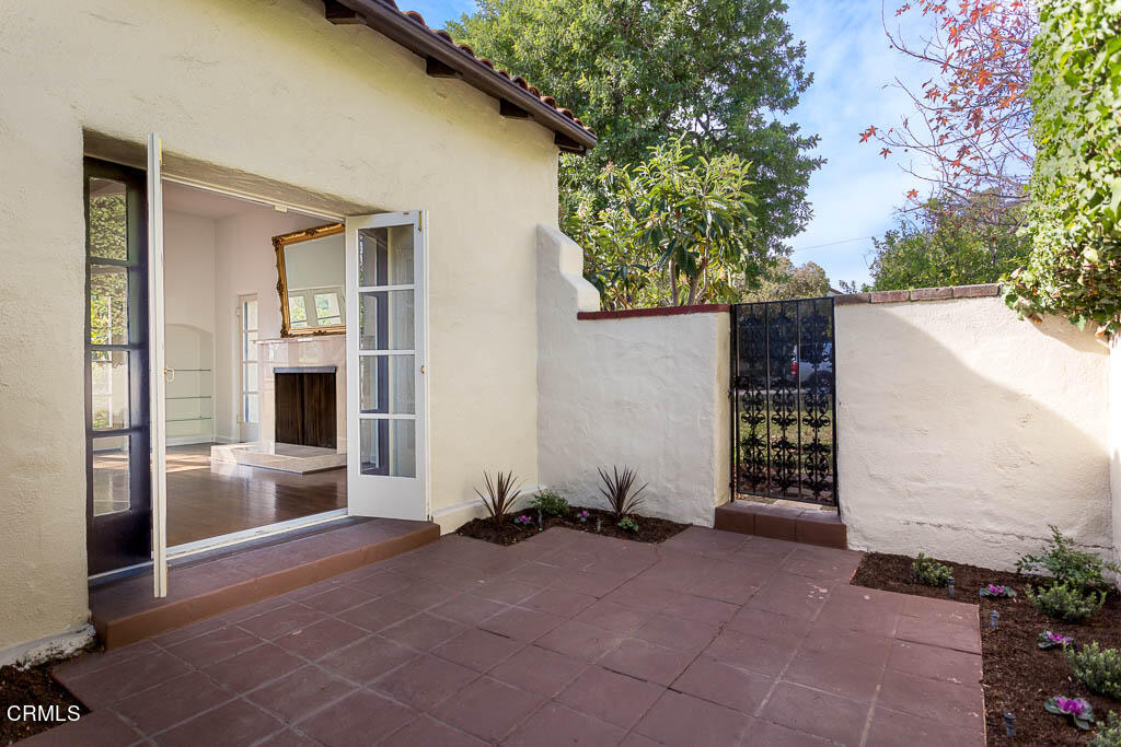 2452 Boulder Road Altadena, CA 91001 - Photo 33 of 33 a view of backyard with tub