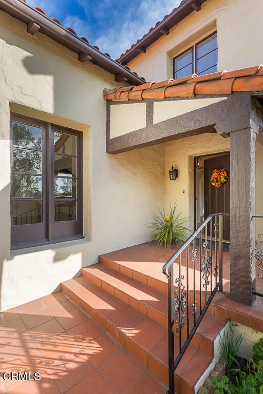 2452 Boulder Road Altadena, CA 91001 - Photo 6 of 33 a view of a house with wooden fence