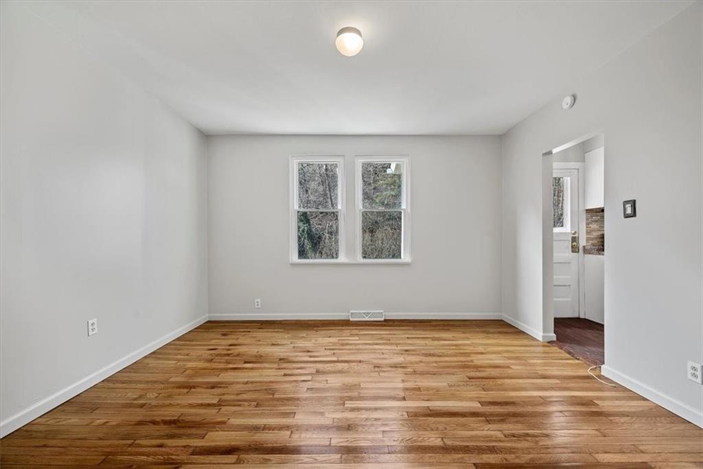 216 Provost Road Pittsburgh, PA 15227 - Photo 8 of 25 Gallery Image 8