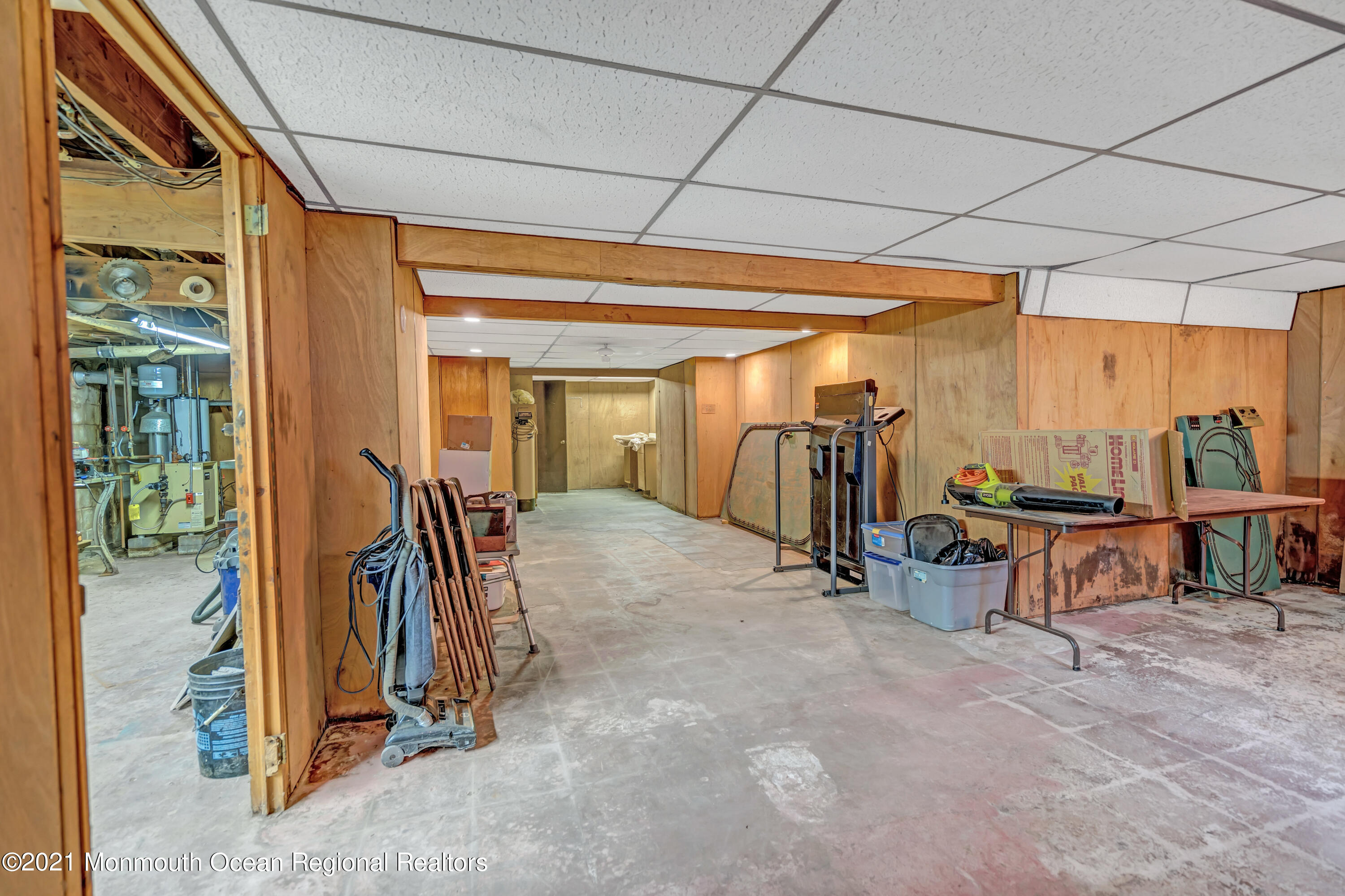 580 Hyson Road Jackson, NJ 08527 - Photo 43 of 45 a view of a room with gym equipment