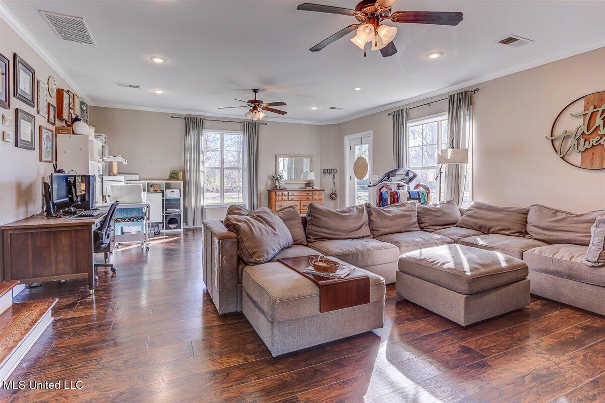 5018 Days Road Lake Cormorant, MS 38641 - Photo 8 of 26 27-IMG_2198_199_200_201_202