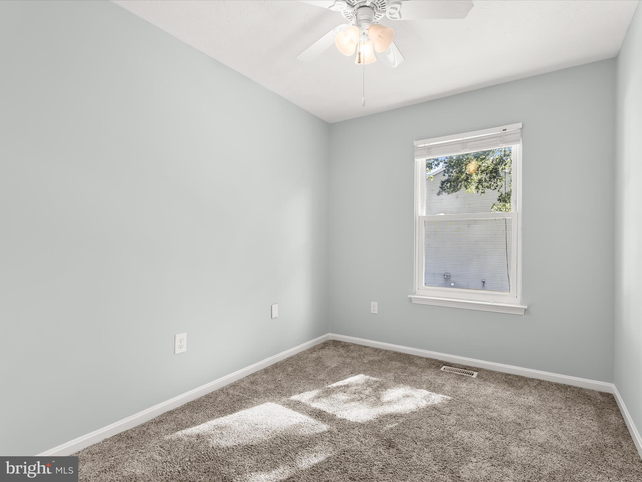 7723 West Shore Road Pasadena, MD 21122 - Photo 20 of 37 Third Bedroom