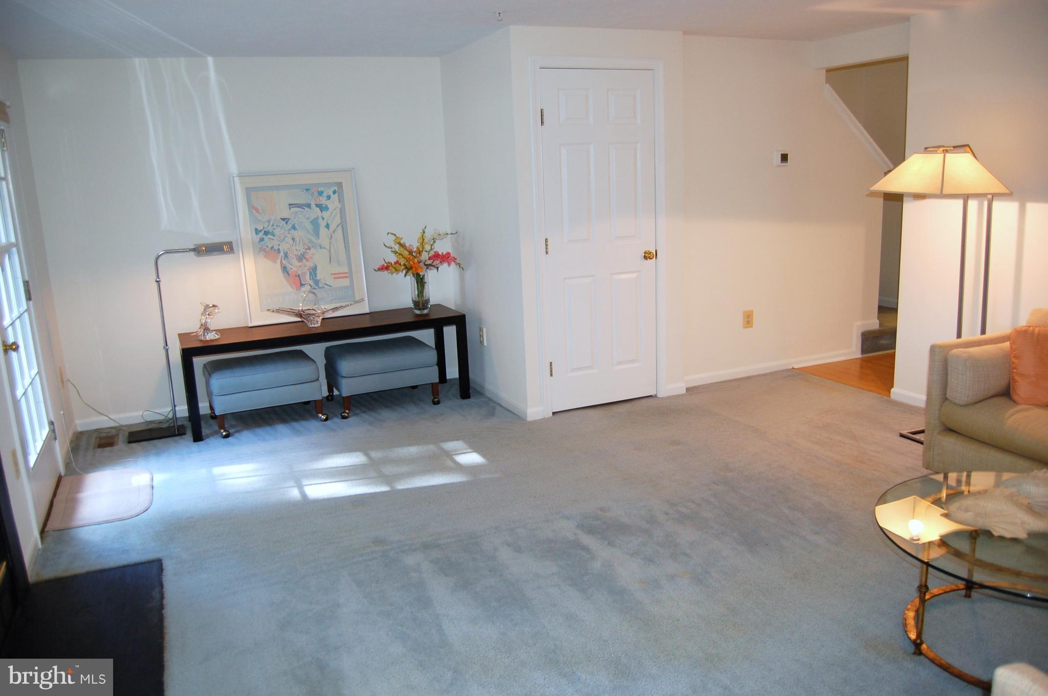 573 Quaker Ridge Court Arnold, MD 21012 - Photo 14 of 36 Living Room