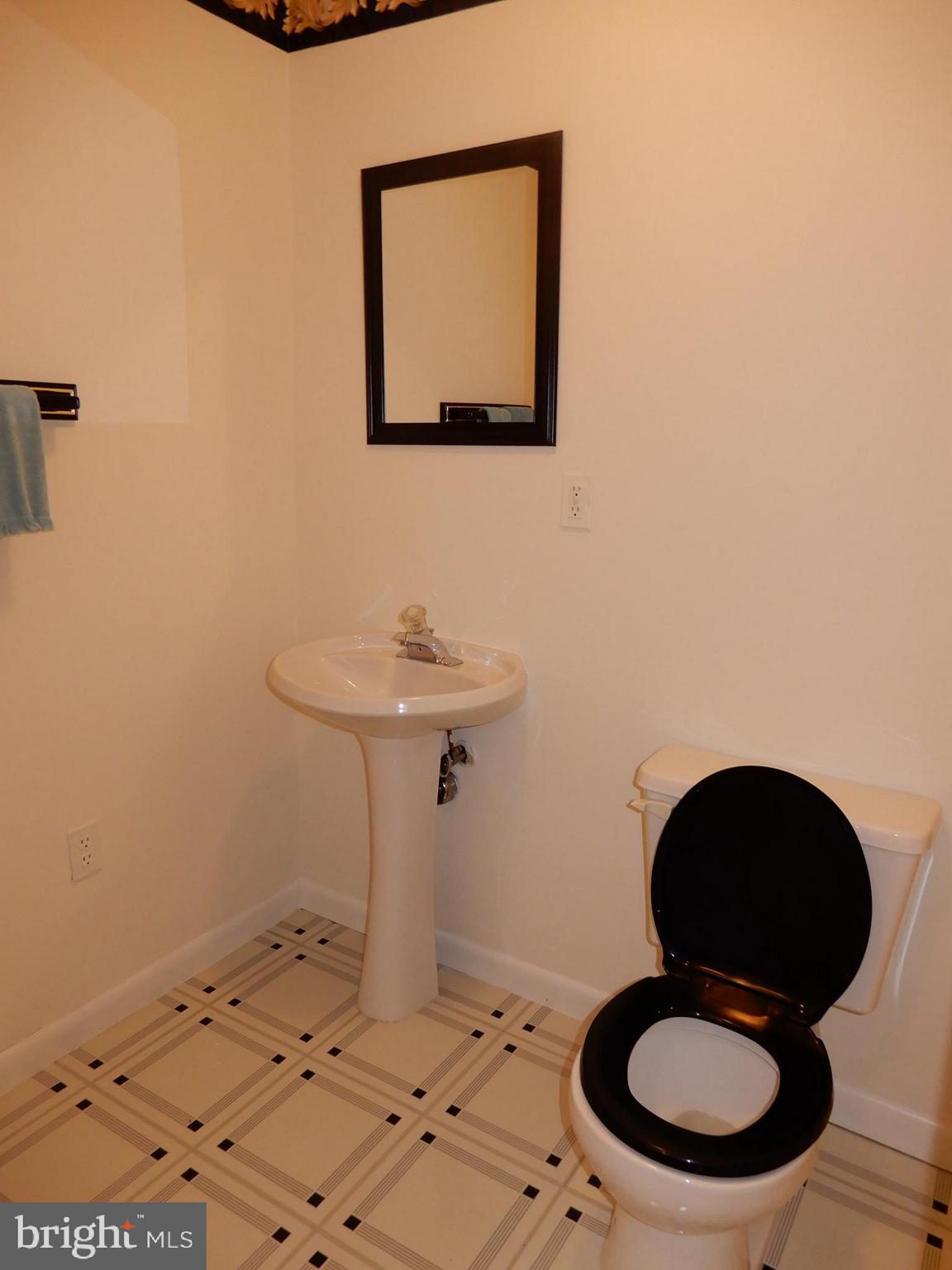 573 Quaker Ridge Court Arnold, MD 21012 - Photo 26 of 36 Lower Level Half Bath