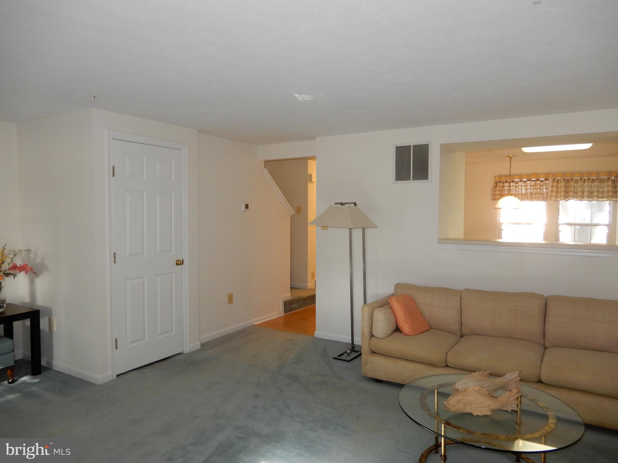 573 Quaker Ridge Court Arnold, MD 21012 - Photo 10 of 36 Living Room