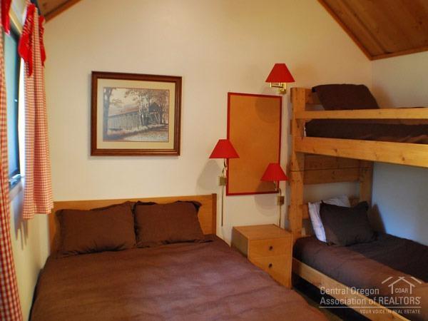 16 Ranch Cabin Road Sunriver, OR 97707 - Photo 8 of 10 Additional Photo