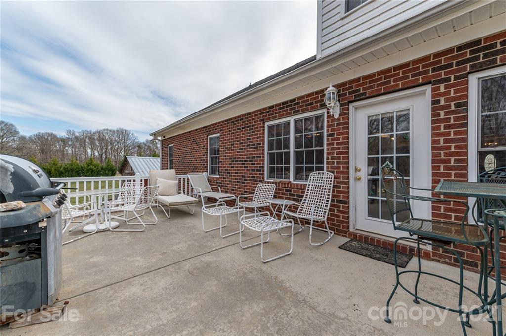 5120 Griffith Road Monroe, NC 28112 - Photo 5 of 37