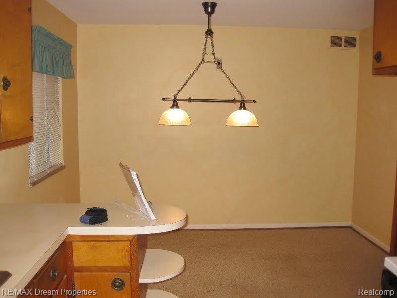 25550 Inkster Road Southfield, MI 48033 - Photo 7 of 9 dining area.jpg