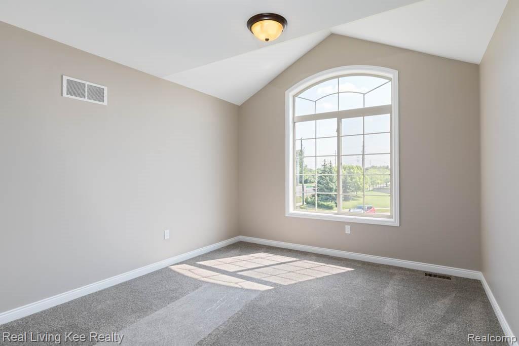 2715 Brook View Lane Troy, MI 48085 - Photo 28 of 41