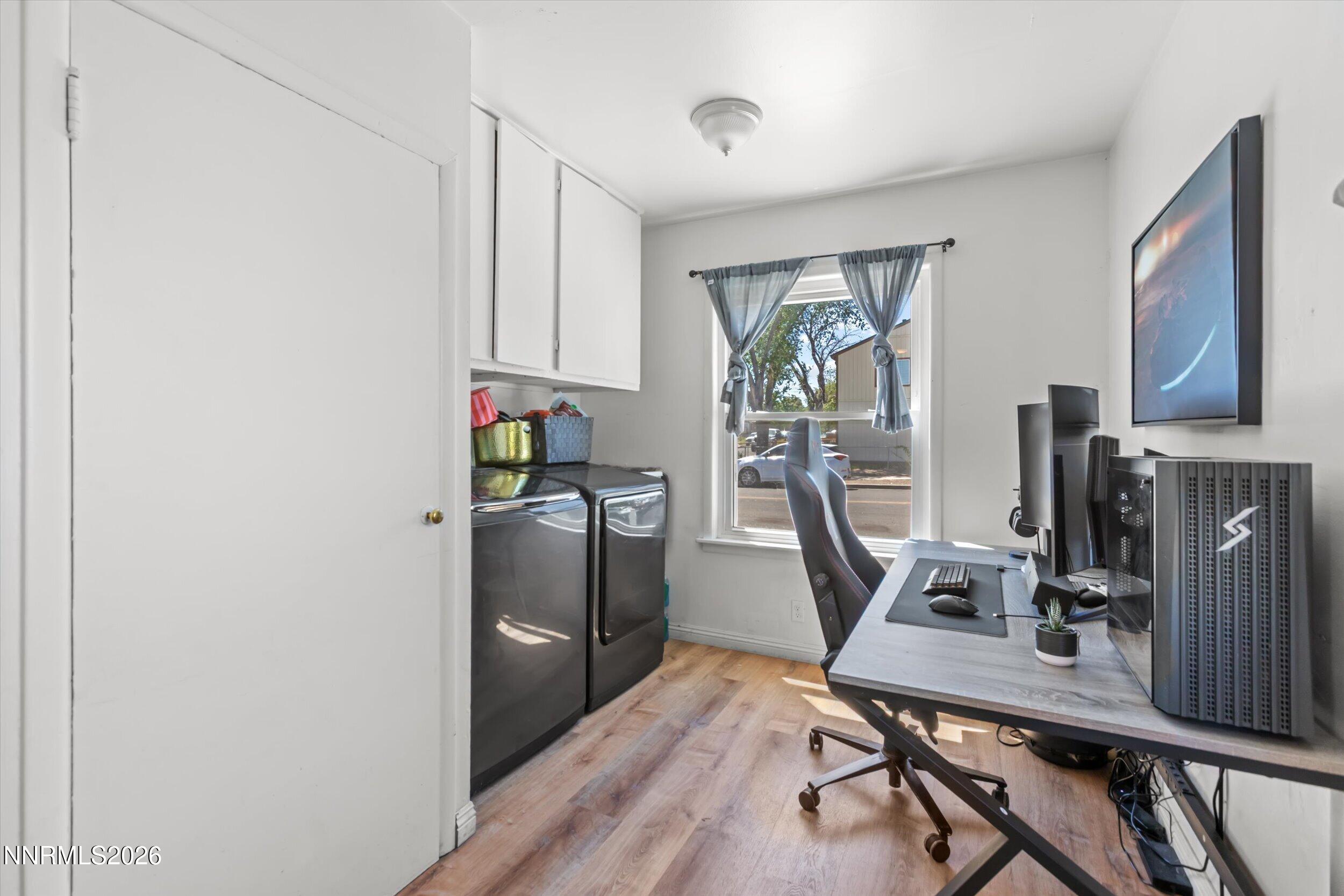 545 Claremont Street Reno, NV 89502 - Photo 9 of 21 37-0Y7A5245