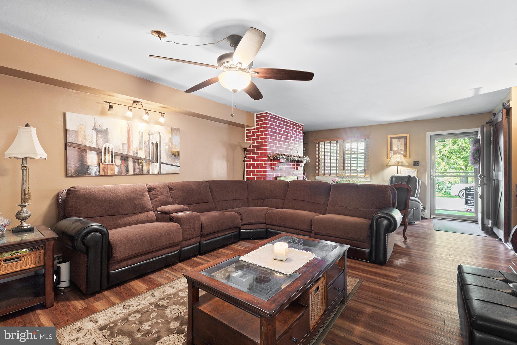 408 Walnut Ridge Drive Pottstown, PA 19464 - Photo 7 of 31 Gallery Image 7
