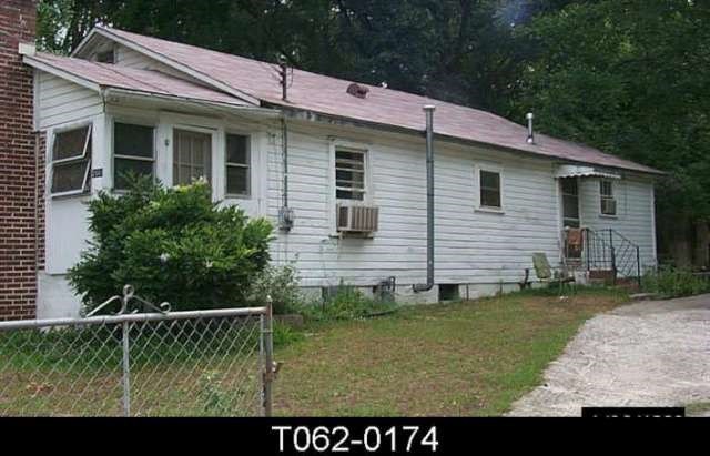 2661 New Clinton Road, Unit B17 Macon, GA 31211 - Photo 10 of 10 a view of a white house with a yard