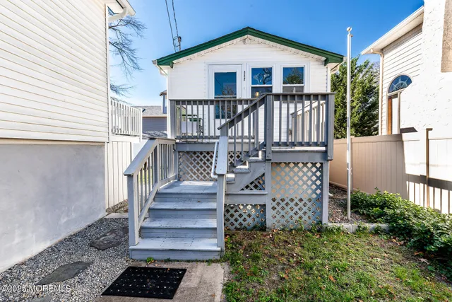 $1,800 | 112 Ocean Gate Avenue, Ocean Gate, NJ 08740