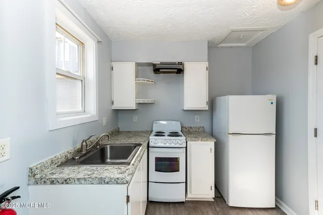 $1,800 | 112 Ocean Gate Avenue, Ocean Gate, NJ 08740