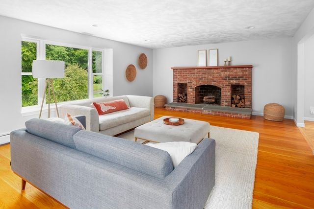 $1,072,000 | 9 Conant Street, Acton, MA 01720