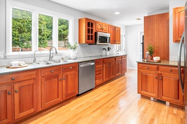 $1,072,000 | 9 Conant Street, Acton, MA 01720