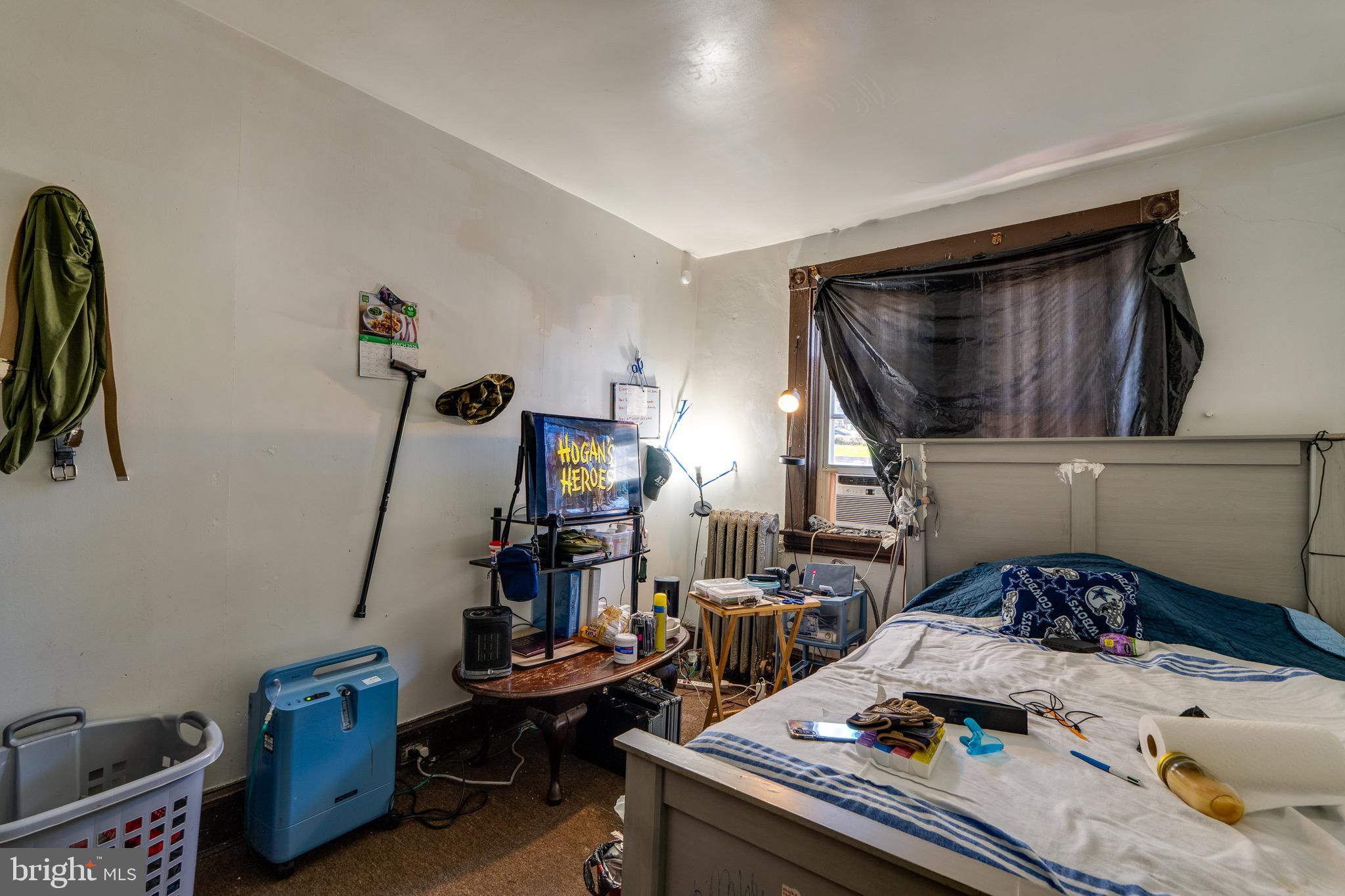 546 Poplar Street Lancaster, PA 17603 - Photo 20 of 29 a bedroom with furniture and a closet