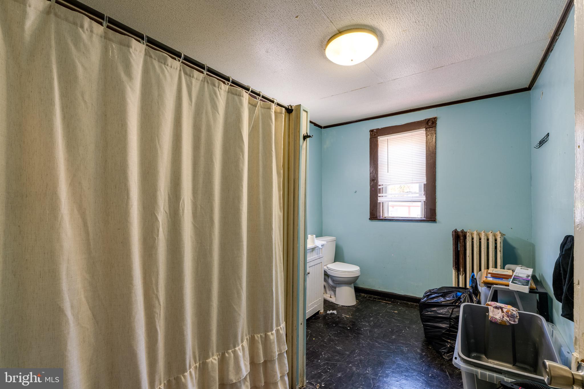 546 Poplar Street Lancaster, PA 17603 - Photo 25 of 29 a view of a room with a lounge chair