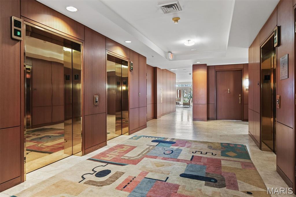 800 South Hanley Road, Unit 2B Clayton, MO 63105 - Photo 6 of 35 Gallery Image 6