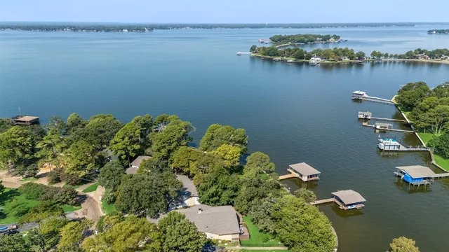 $1,049,999 | 152 Enchanted Drive, Enchanted Oaks, TX 75156