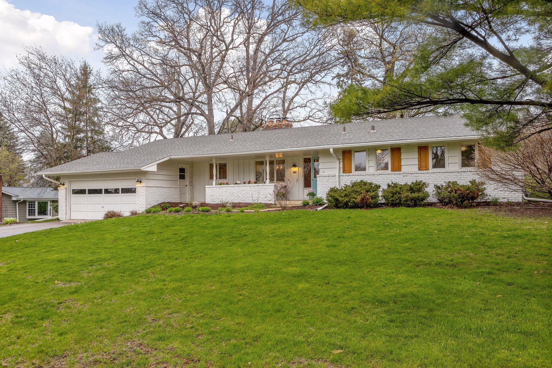 6704 Samuel Road Edina, MN 55439 - Photo 3 of 45