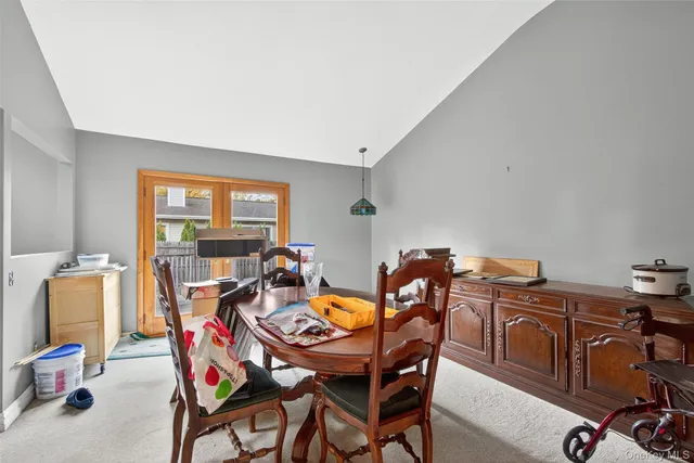 $599,999 | 5 Julia Circle, East Setauket, NY 11733