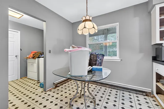 $599,999 | 5 Julia Circle, East Setauket, NY 11733